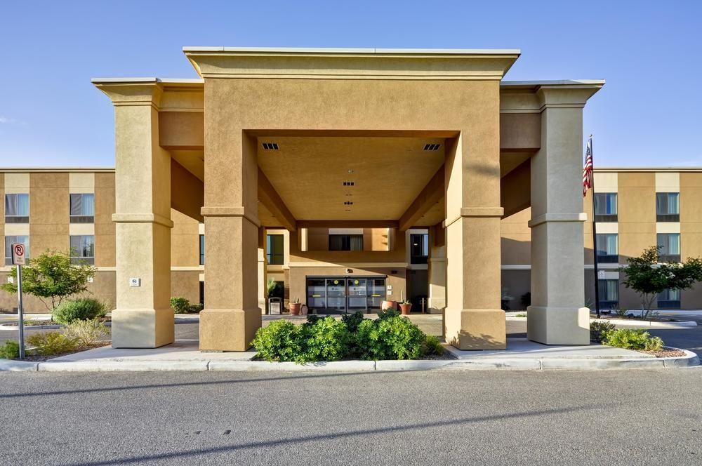 Hampton Inn & Suites Tucson East Exterior photo