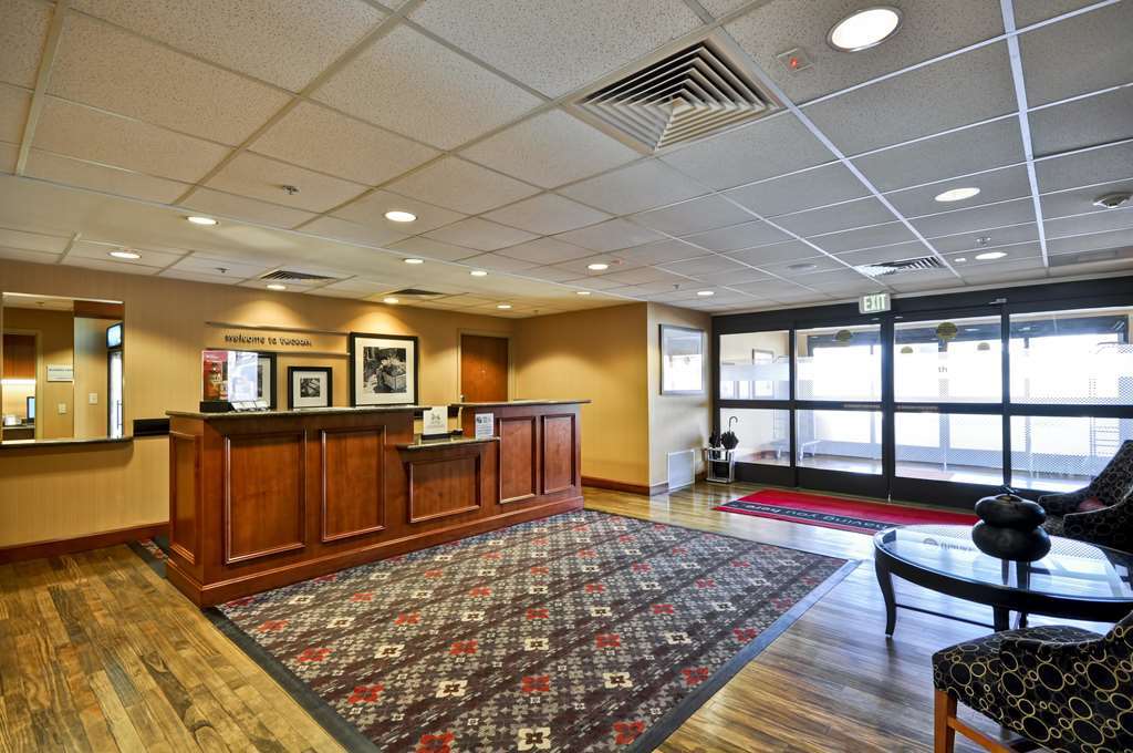 Hampton Inn & Suites Tucson East Interior photo